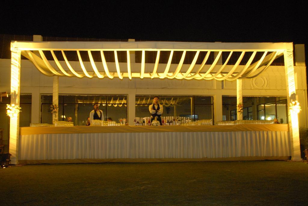 Goldfinch Hotel Delhi Ncr Faridabad Exterior photo