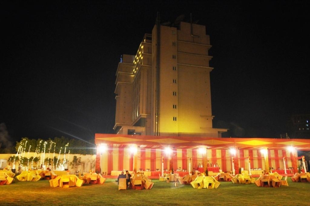 Goldfinch Hotel Delhi Ncr Faridabad Exterior photo