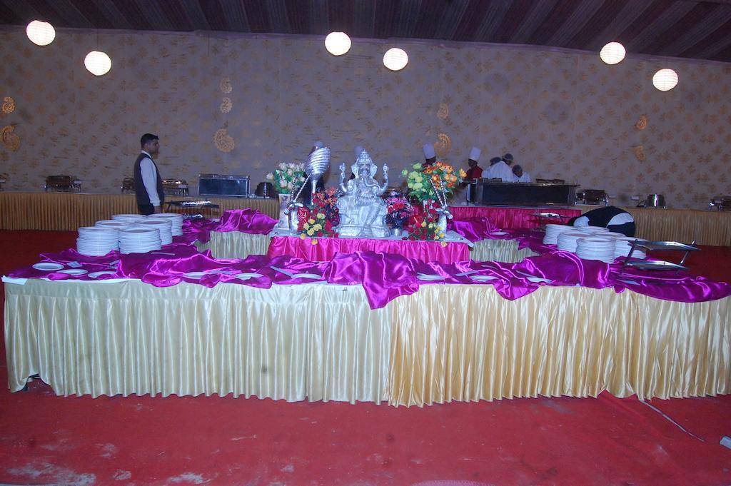 Goldfinch Hotel Delhi Ncr Faridabad Exterior photo